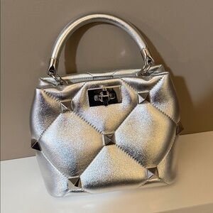 Valentino Garavani Small Roman Stud The Handle Bag in metallic silver